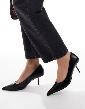 Snatched pointed mid heeled court shoes in black