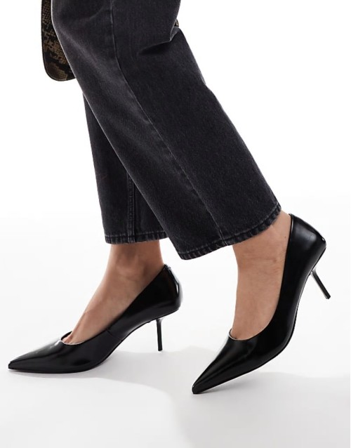 Snatched pointed mid heeled court shoes in black