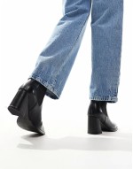 Frankie boot in black leather