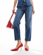Snatched pointed mid heeled court shoes in red