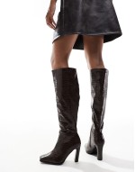 Acquilla heeled knee boots with square toe in brown croc