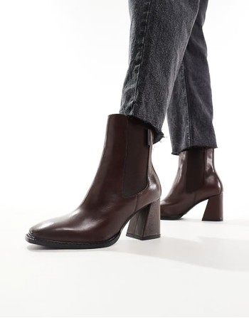 Frankie boot in brown leather