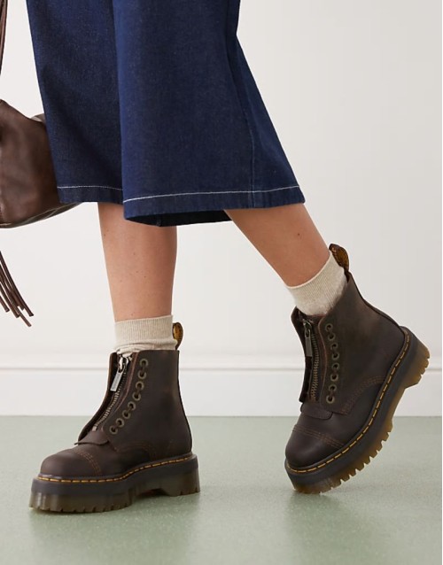 Sinclair boots in brown