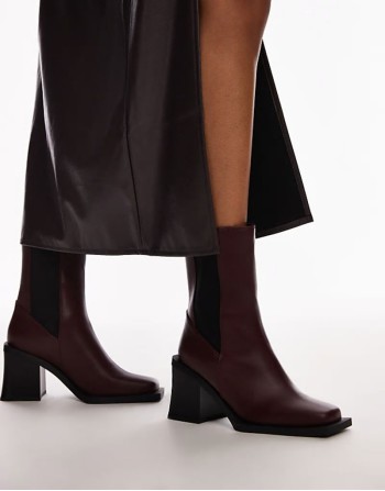 Nisha block heeled chelsea boots in burgundy