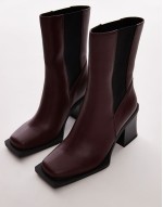 Nisha block heeled chelsea boots in burgundy
