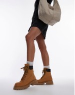 Qui-nn lace up ankle boots in mustard waxy nubuck