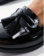 fringe loafer in black
